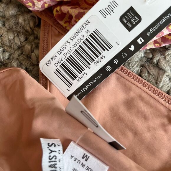 Buy 2 get 1 free Nwt Dippin’ Daisy’s cheetah animal print knot tie blush bikini - Picture 3 of 3